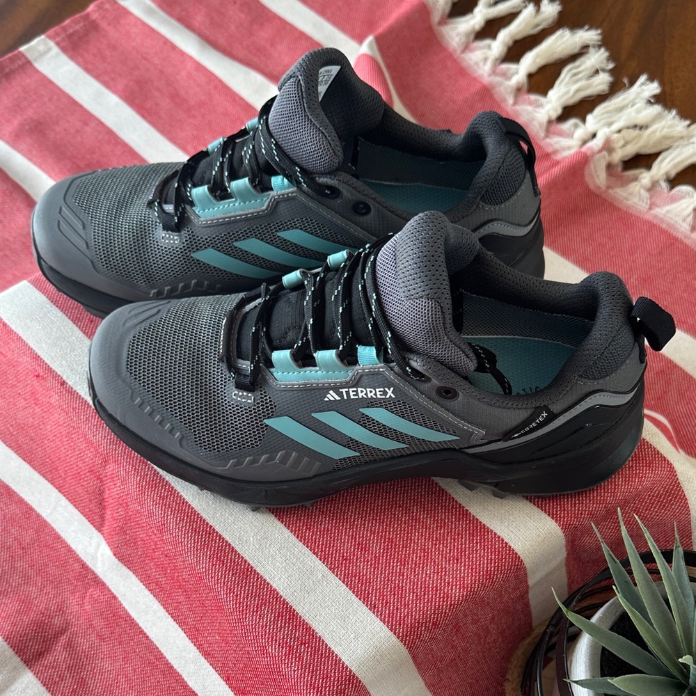 Adidas Terrex Swift R3 GOTRE-TEX Hiking Shoe Women’s Size 8